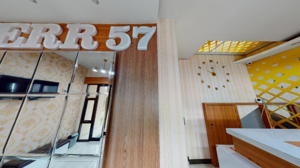Merr 57 Surabaya Exterior foto